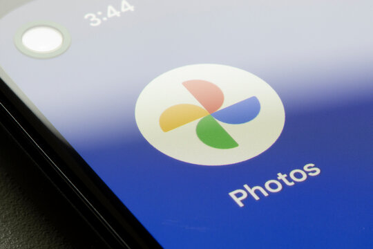 Portland, OR, USA - Feb 16, 2022: Closeup of the Google Photos app icon seen on a Google Pixel smartphone. Google Photos is a photo and video sharing and storage service.