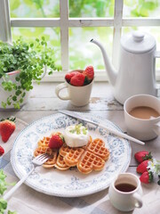 ハートのワッフルパンケーキでティータイム