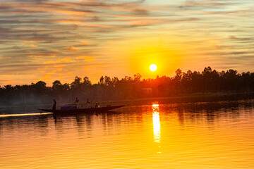Fototapeta na wymiar Sunrise Over The River