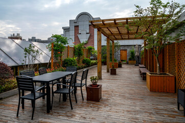 restaurant in the city