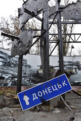 Fototapeta premium Ukraine, Donetsk, armed conflict area, artillery, military,