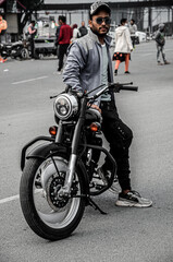 Naklejka premium person riding a motorcycle
