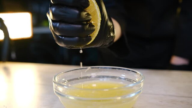 crush the lemon