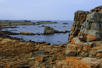 Fototapeta na wymiar The Côte de granite rose or Pink Granite Coast is a stretch of coastline in the Côtes d'Armor departement of northern Brittany, France.
