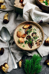 Cream soup with wild mushrooms
