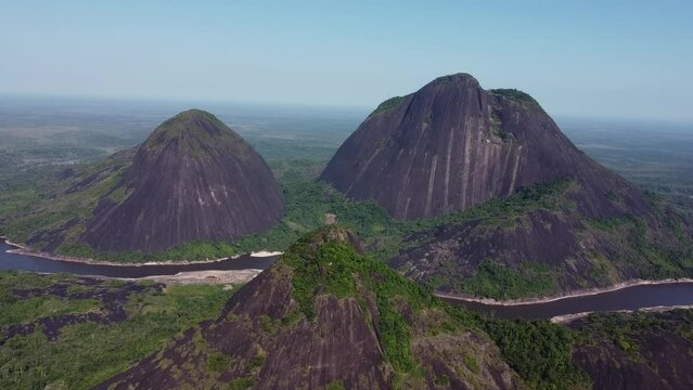 CERROS DE MAVICURE AMAZONAS COLOMBIA