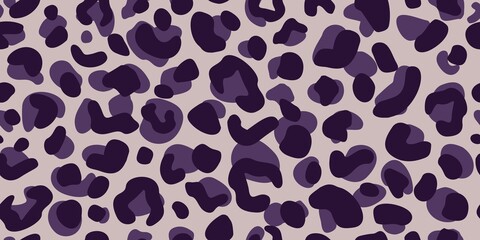 Leopard skin seamless pattern on purple background. Retro savannah animals in engraving style.