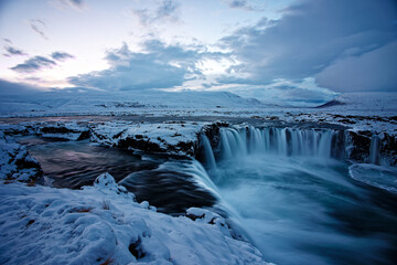Fototapeta premium Cascade de Godafoss
