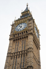 Fototapeta na wymiar View of big ben tower on a cloudy day. London, UK