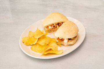 Fried squid is also known as Roman squid or squid rings and is a very simple dish to prepare that can be served as a sandwich inside a muffin