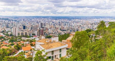 Fototapeta na wymiar View of Belo Horizonte from Mangabeiras viewpoint