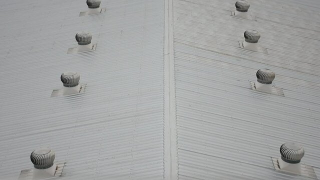 Metal roofing in commercial construction