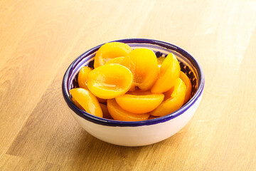 Canned apricot – sweet light dessert