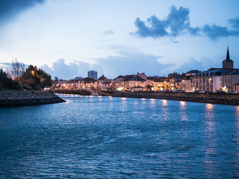 Le chenal des Sables d'Olonne, vue sur la Chaume