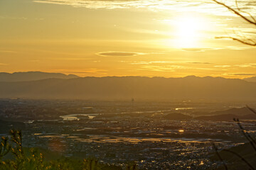 夕陽に染まる濃尾平野　犬山市　一宮市