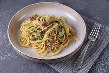 Gluter Free Spaghetti with Broccoli and Bacon