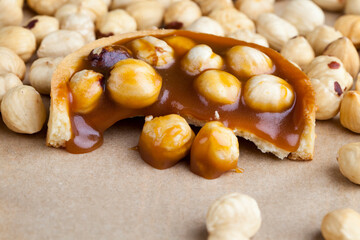 tartlet with salted caramel and hazelnuts