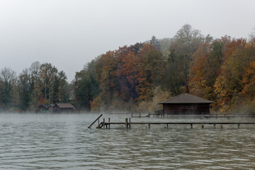 Bootshaus mit Steg am Starnberger See