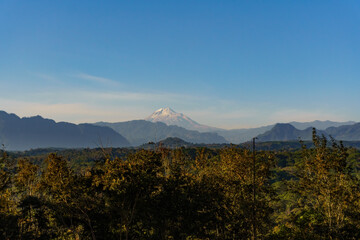 Obraz premium The pico de orizaba national park contains the highest mountain in Mexico, the Citlaltepetl