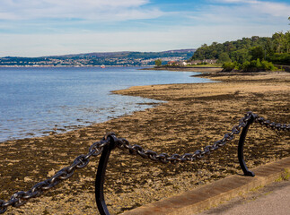 Obraz premium Beautiful summers day as Sandbanks, Dunoon, Scotland. UK