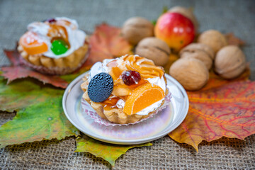 dessert, sweet, cake, basket, nuts, sweets, goodies, food, holiday, autumn