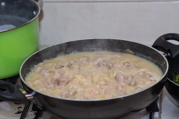 carbonada, veal morsels with onions