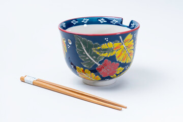 Bowl para Ramen Rojo - Taz&oacute;n para comida oriental sobre fondo blanco