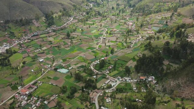 terrenos de cultivo y ganado (chacras) TARMA - JUN&Iacute;N PERU para videos y fondos 