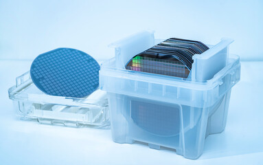 Silicon Wafers in plastic holder box