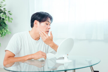 肌の調子がいい男性

