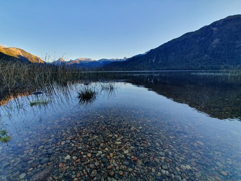 Vista de un lago