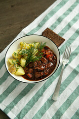 beef with potatoes