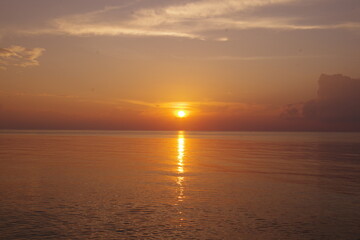モルディブ　ディフューシ島の夕日