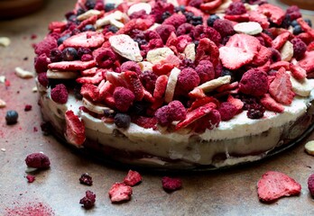 raspberry cheesecake with berries