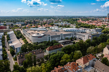 Luftbild der City - Galerie Augsburg in der Jakobervorstadt, einem gigantischen Einkaufszentrum, ein Konsumtempel erster Güte im Sommer 2021