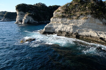 リアス式海岸と侵食された岩地層日本千葉県勝浦市