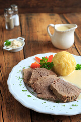 Tafelspitz mit Meerettichsauce und Kloß