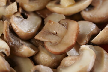 champignons de Paris rissolés 