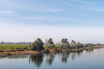 Fototapeta na wymiar Landschaft am Nil, Ufer, Ägypten