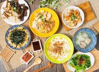 Tribute Ball Soup, Pork Wonton Yangchun Noodles, pig scalp, Meat Wonton Pasta, Meat Wonton soup, egg fried rice, Tribute Ball Soup, chinese soup table top view