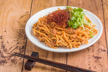 混ぜじゃーじゃー麵