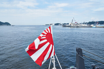 神奈川県　横須賀港と護衛艦
