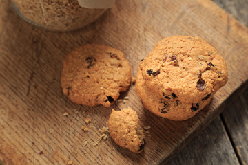 Oatmeal cookies with raisins, coconut and cinnamon.
