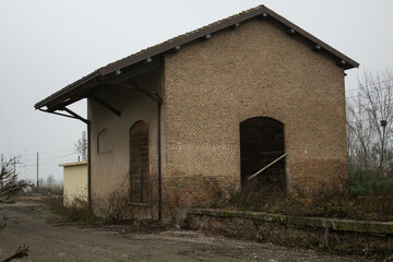 building for the storage of railway tools of a small station in Italy
