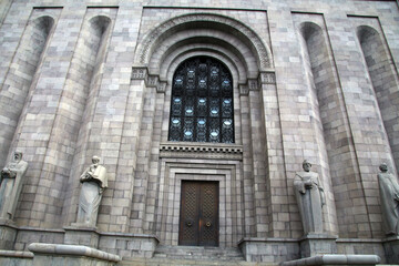 Obraz premium Entrance portal of the Mesrop-Maschtoz Institute for Ancient Manuscripts in Yerevan, Armenia 