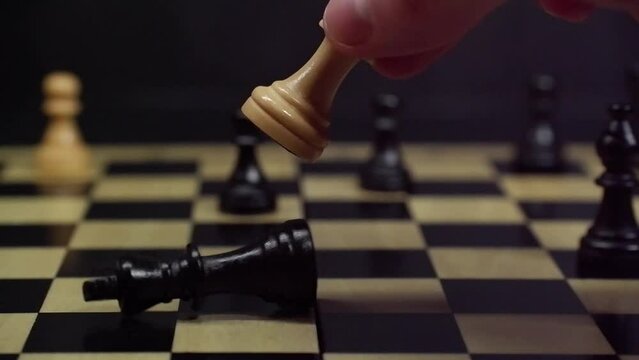 Chess game queen beats king