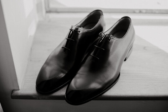 Chaussures d'homme en noir et blanc