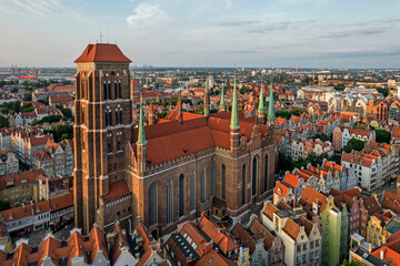 Bazylika Mariacka- Gdańsk, Poland. - obrazy, fototapety, plakaty