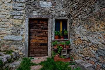 2021 09 05 Selva di Progno door and window 1