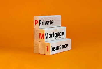 Naklejka premium PMI private mortgage insurance symbol. Concept words PMI private mortgage insurance on blocks on a orange table, orange background. Business PMI private mortgage insurance concept. Copy space.